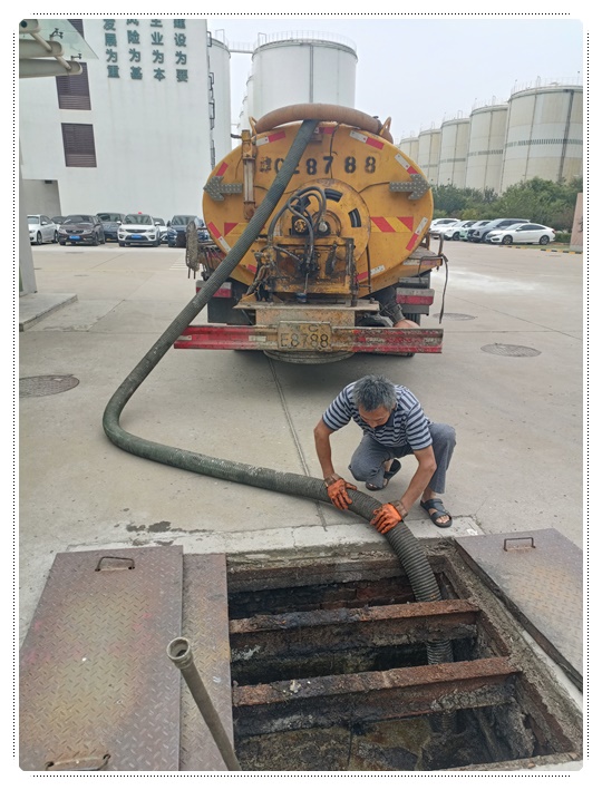 新祺周隔油池清掏